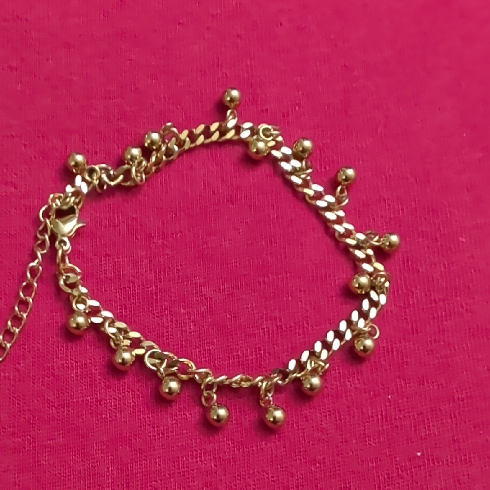 Gold Tone Bracelet with Bead Accents